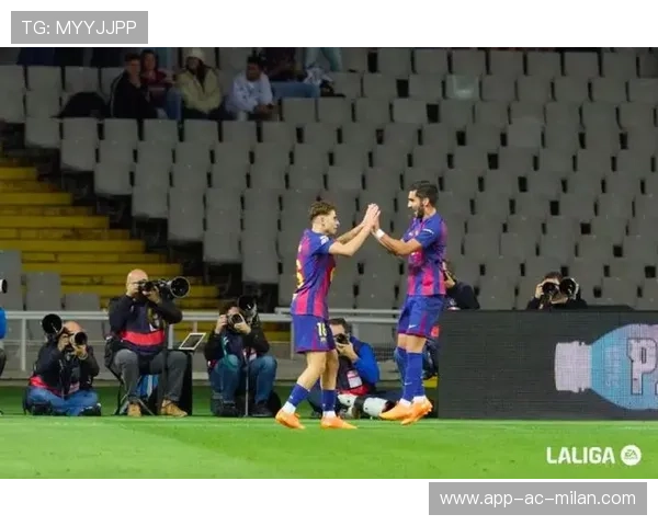 14场造12球！巴萨3-1完胜，拉什福德再进球，当选西甲官方最佳，巴萨后腰引援