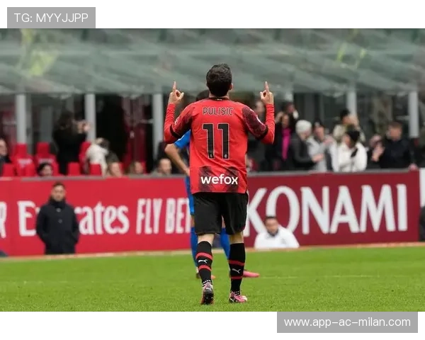 AC米兰门前的高点争抢最终形成致胜入球 AC米兰门前的高点争抢最终形成致胜入球