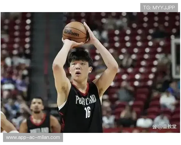 NBA后场长传助攻如艺术：篮球场上的完美瞬间