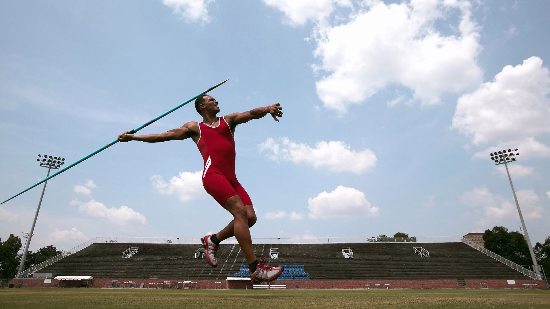城市“零碳健身日”提倡全程步行与骑行 完成任务可获纪念徽章